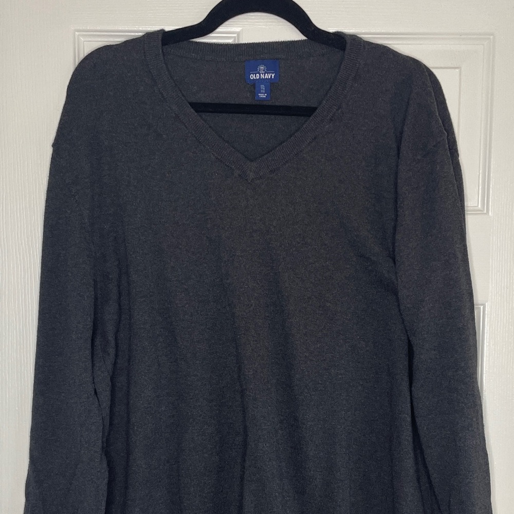Old Navy Men's Charcoal V-Neck Sweater